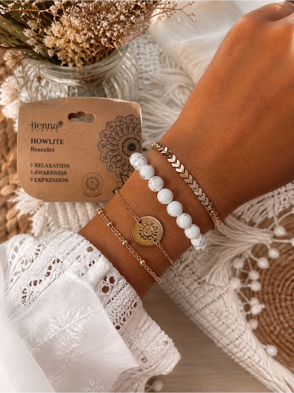NWT Howlite Bead Bracelet Crown Chakra White Stone Stretch Bracelet Boho